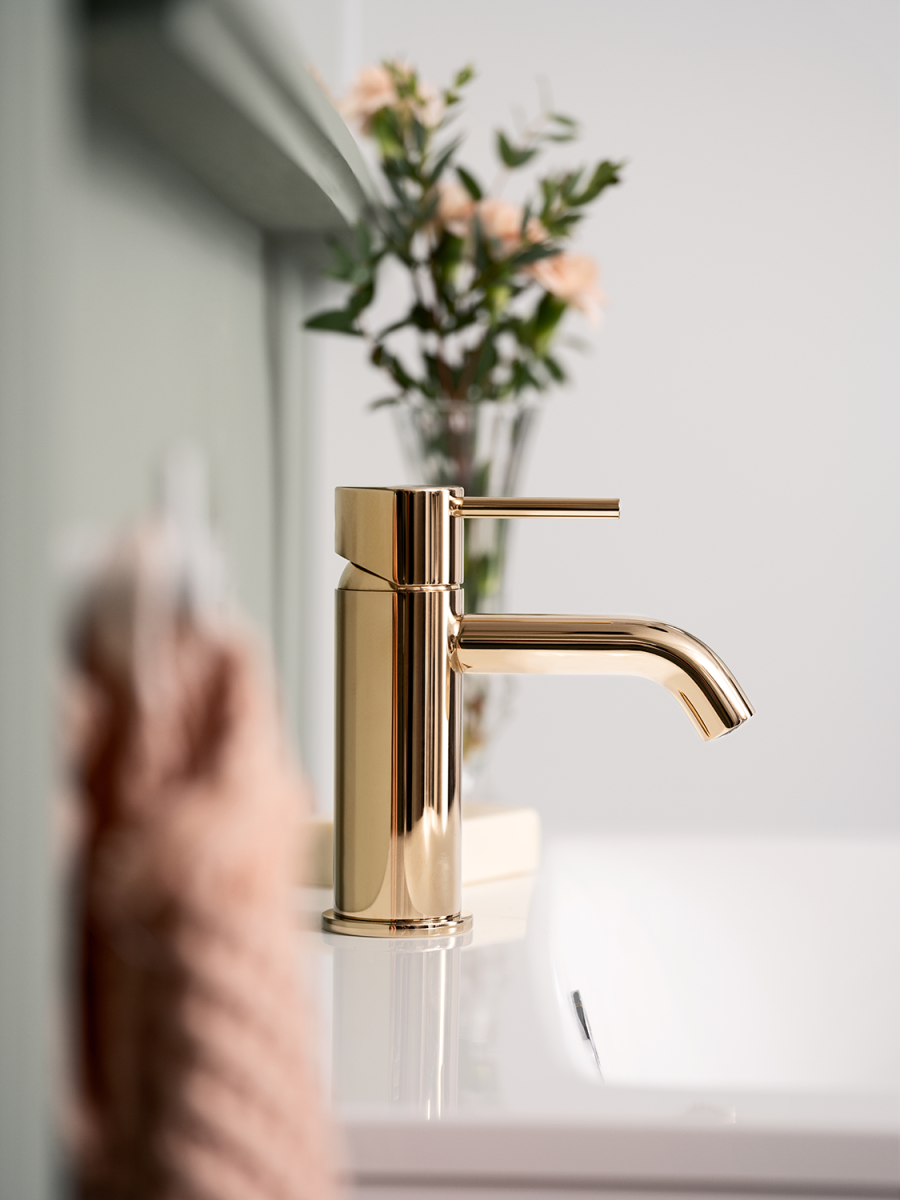  Kran till dusch, badkar och tvättställ